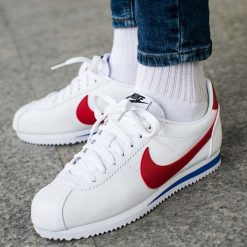 Buty Nike Wmns Classic Cortez Leather "Forrest Gump" (807471-103). Buty sportowe damskie Nike. Za 329,99 zł.