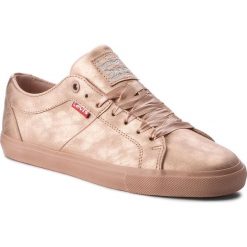 Tenisówki LEVI'S - 227843-2950-81 Light Pink. Różowe półbuty damskie marki Levi's®, bez wzorów, z gumy, bez zapięcia. W wyprzedaży za 179,00 zł.