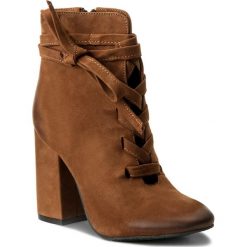 Botki CARINII - B4185 793-000-PSK-C00. Brązowe botki damskie skórzane marki Carinii. W wyprzedaży za 249,00 zł.