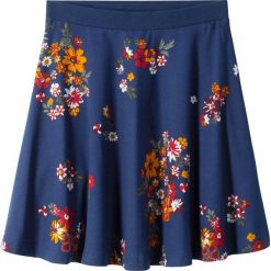 Spódniczka w kwiaty bonprix niebieski z nadrukiem. Niebieskie spódniczki dziewczęce bonprix, z nadrukiem. Za 29,99 zł.