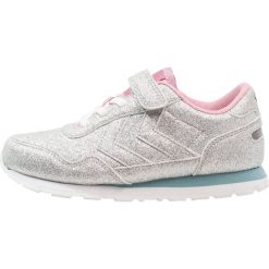 Hummel REFLEX GLITTER Tenisówki i Trampki silver. Szare trampki dziewczęce Hummel, z materiału. Za 249,00 zł.