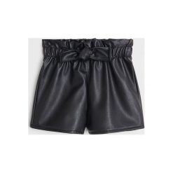 Mango Kids - Szorty dziecięce Jackson5 80-104 cm. Czarne spodenki dziewczęce Mango Kids, bez wzorów, z poliesteru, casualowe. Za 69,90 zł.