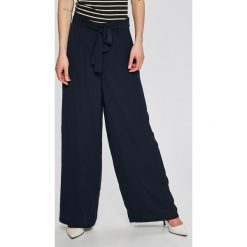 Vero Moda - Spodnie Mita. Niebieskie spodnie damskie Vero Moda, s, z haftami, z poliesteru, casualowe. W wyprzedaży za 69,90 zł.