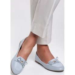 Jasnoniebieskie Mokasyny Casualness. Niebieskie baleriny damskie Renee, bez wzorów, bez obcasa, na obcasie. Za 49,99 zł.