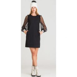 SUKIENKA TWINSET. Czarne sukienki damskie Twinset, na co dzień, bez wzorów, z okrągłym kołnierzem, bez rękawów, mini, proste. Za 414,50 zł.