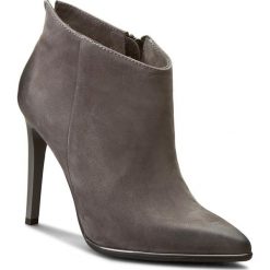 Botki CARINII - B3777 G65-000-000-000. Szare buty zimowe damskie Carinii, z materiału, na obcasie. W wyprzedaży za 259,00 zł.