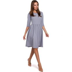Sukienka rozkloszowana - gołębia. Szare sukienki damskie Moe, s, bez wzorów, z elastanu, eleganckie, z klasycznym kołnierzykiem, bez rękawów, midi, rozkloszowane. Za 199,00 zł.