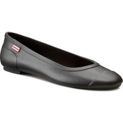 Baleriny HUNTER - Org Tour Ballerina WFF1001RMA Black. Czarne baleriny damskie Hunter, bez wzorów, z tworzywa sztucznego, bez obcasa. W wyprzedaży za 189,00 zł.