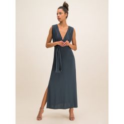 Sukienka wieczorowa Max Mara Leisure 36210106. Zielone sukienki damskie Max Mara Leisure, xs, bez wzorów, z elastanu, wizytowe, bez kołnierzyka, bez rękawów. W wyprzedaży za 659,00 zł.