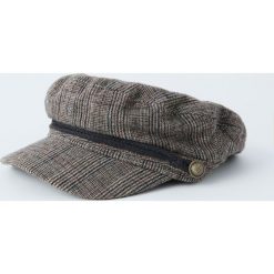 Kaszkiet w kratkę. Pomarańczowe czapki damskie marki Pull&Bear, w kratkę. Za 69,90 zł.