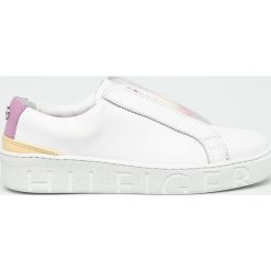 Tommy Hilfiger - Buty. Białe buty sportowe damskie TOMMY HILFIGER, bez wzorów, ze skóry, sportowe. W wyprzedaży za 299,90 zł.