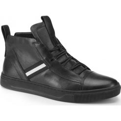 Buty męskie 87-M-932-1. Czarne buty sportowe męskie Wittchen, na jesień, z materiału, bez zapięcia. Za 315,00 zł.
