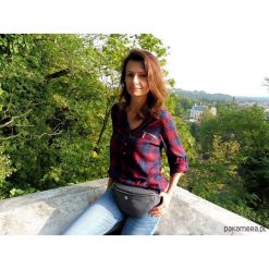 Doppio maxi nerka/ saszetka. Szare nerki damskie Pakamera, z aplikacjami, z tkaniny, zdobione, bez dodatków. Za 109,00 zł.