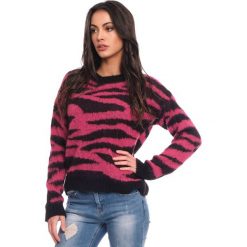 Sweter "Romy" w kolorze różowo-czarnym. Różowe swetry damskie Scarlet Jones, l, bez wzorów, bez rękawów, bez kaptura. W wyprzedaży za 169,95 zł.