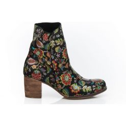 Botki na słupku z wywijaną cholewką - skóra naturalna - model 454 - kolor czarne liście. Czarne botki damskie Zapato, na wiosnę, ze skóry, eleganckie, za kostkę, na wysokim obcasie, na obcasie, na zamek. Za 399,00 zł.