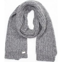 Szal Guess AW7883 WOL03. Szare szaliki damskie Guess, z aplikacjami. W wyprzedaży za 99,00 zł.