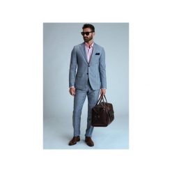 Garnitur Windhoek. Niebieskie garnitury męskie marki Guns&tuxedos, bez wzorów. Za 799,99 zł.