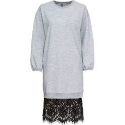 Sukienka bonprix szary melanż. Szare sukienki damskie bonprix, w koronkowe wzory, z dresówki, bez kołnierzyka, bez rękawów. Za 119,99 zł.