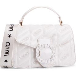 Torebka LIU JO - Xs Crossbody A19067 E0004 Off White 01065. Białe torebki klasyczne damskie Liu Jo, bez wzorów, ze skóry ekologicznej, klasyczne, bez dodatków. Za 559,00 zł.