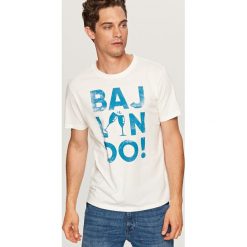 T-shirt z napisem - Kremowy. Białe t-shirty męskie Reserved, m, z napisami. Za 29,99 zł.