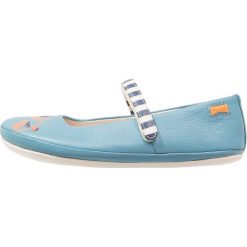 Camper TWINS Baleriny z zapięciem medium blue. Niebieskie baleriny damskie Camper, ze skóry. Za 339,00 zł.