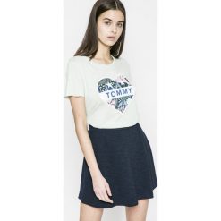 Topy damskie: Tommy Jeans – Top