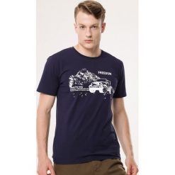 Granatowa Koszulka Reticence. Niebieskie koszulki męskie Born2be, xl, bez wzorów, bez kołnierzyka, bez rękawów. Za 39,99 zł.