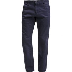 Chinosy męskie: DOCKERS ALPHA Spodnie materiałowe dark blue