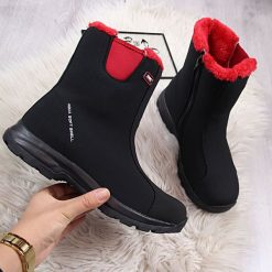 Czarne śniegowce wodoodporne DK Soft Shell - czarny / czerwony. Czerwone śniegowce damskie DK, bez zapięcia. Za 149,99 zł.