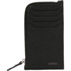 Lancel RIZIERE THE POCKET Portfel black. Czarne portfele męskie marki Lancel. Za 509,00 zł.