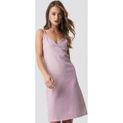 NA-KD Party Błyszcząca sukienka bieliźniana - Pink. Różowe sukienki na komunię NA-KD Party, na imprezę, z poliamidu, midi. Za 100,95 zł.