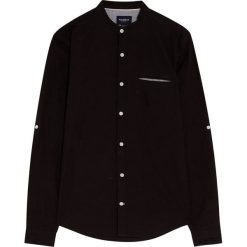 Koszula ze stójką z organicznej bawełny i lnu. Białe koszule męskie Pull&Bear, m, bez wzorów, z bawełny, ze stójką, bez rękawów. Za 89,90 zł.