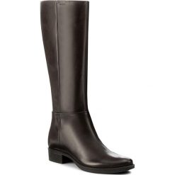 Oficerki GEOX - D Mendi St P D3490P 00043 C6009 Coffee. Brązowe buty zimowe damskie Geox, ze skóry, na obcasie. W wyprzedaży za 429,00 zł.