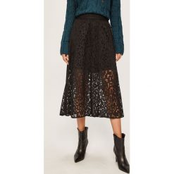 Armani Exchange - Spódnica. Czarne spódniczki damskie Armani Exchange, bez wzorów, z elastanu, midi, rozkloszowane. Za 579,90 zł.