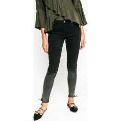 Medicine - Jeansy Grey Earth. Szare jeansy damskie MEDICINE. W wyprzedaży za 59,90 zł.