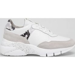Tamaris - Buty Snake Comb. Białe buty sportowe damskie Tamaris, bez wzorów, ze skóry, sportowe. W wyprzedaży za 259,90 zł.