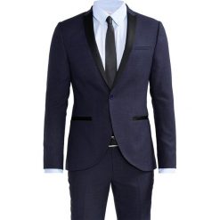 Viggo SAUCE TUX SUIT SLIM FIT Garnitur navy. Niebieskie garnitury Viggo, z materiału. Za 799,00 zł.