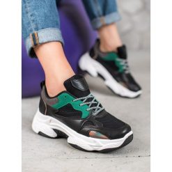 Czarne sportowe sneakersy. Czarne sneakersy damskie SHELOVET, ze skóry ekologicznej. Za 99,90 zł.