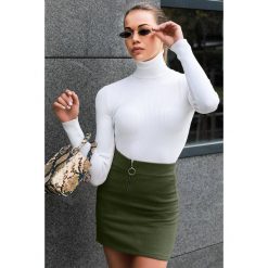 Spódnica BETSY KHAKI. Brązowe spódniczki damskie Spódnica BETSY KHAKI, s, bez wzorów, krótkie, mini. W wyprzedaży za 39,00 zł.