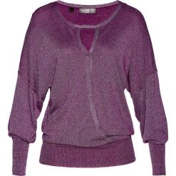 Sweter "nietoperz" z lureksową nitką bonprix fiołkowy. Fioletowe swetry klasyczne damskie marki bonprix. Za 54,99 zł.