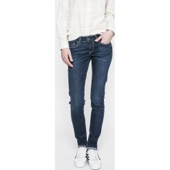 Pepe Jeans - Jeansy. Niebieskie jeansy damskie skinny marki Pepe Jeans, z aplikacjami, z elastanu. W wyprzedaży za 219,90 zł.