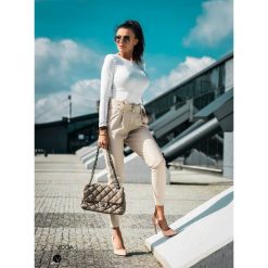 Spodnie ,,CASUAL GOLD SKIN" beż. Spodnie damskie Divinostyle, s, z elastanu. Za 129,00 zł.