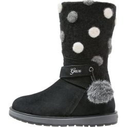 Geox NOHA Kozaki black. Niebieskie buty zimowe damskie marki Roxy, z tworzywa sztucznego, na wysokim obcasie. W wyprzedaży za 335,20 zł.