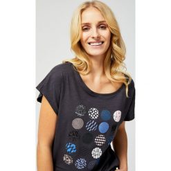 Koszulka z nadrukiem. Koszulki damskie Moodo, xs, z nadrukiem, bez kołnierzyka, bez rękawów. Za 24,99 zł.