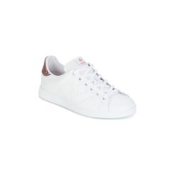 Buty Victoria DEPORTIVO BASKET PIEL. Białe trampki i tenisówki damskie Victoria, bez wzorów, bez zapięcia. Za 207,20 zł.