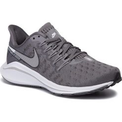 Buty NIKE - Air Zoom Vomero 14 AH7858 001 Gunsmoke/Atmosphere Grey. Szare buty sportowe damskie Nike, bez wzorów, z tworzywa sztucznego, sportowe, do biegania, nike zoom. W wyprzedaży za 399,00 zł.