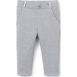 Spodnie typu jogpant. Szare spodnie niemowlęce marki La Redoute Collections, z elastanu. Za 48,26 zł.