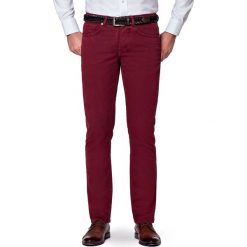 Spodnie Bordowe Femes. Czerwone spodnie męskie LANCERTO, na co dzień, na lato, s, z haftami, z elastanu, eleganckie. W wyprzedaży za 199,90 zł.