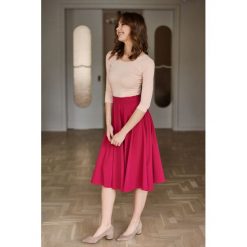 Spódnica Farin Sangria XXS różowy. Różowe spódniczki damskie Marie Zélie, na co dzień, na lato, s, w paski, z elastanu, proste. W wyprzedaży za 186,90 zł.