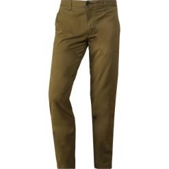 PS by Paul Smith Spodnie materiałowe olive. Zielone spodnie męskie marki PS by Paul Smith, m, bez wzorów, z elastanu. Za 689,00 zł.